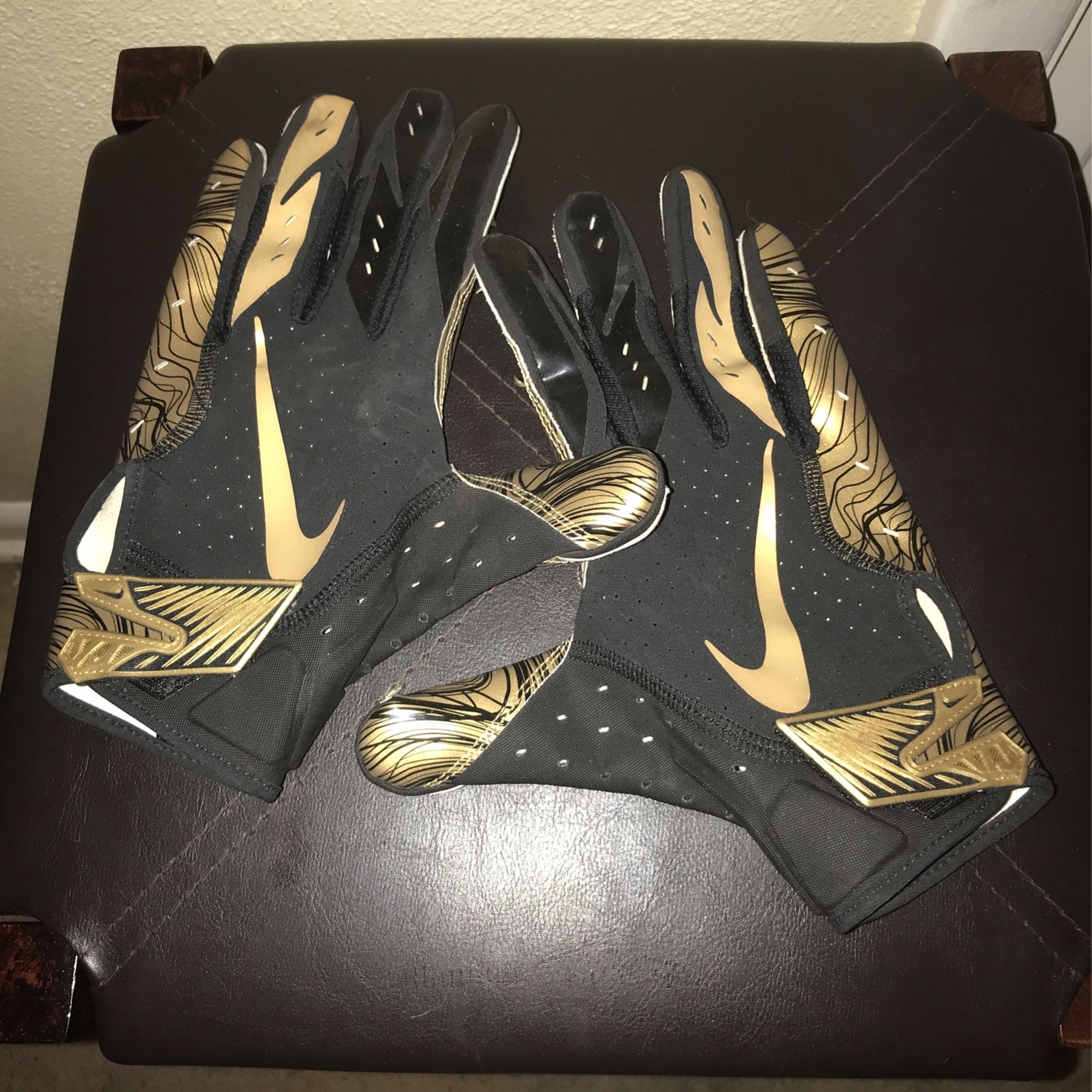 Football Gloves