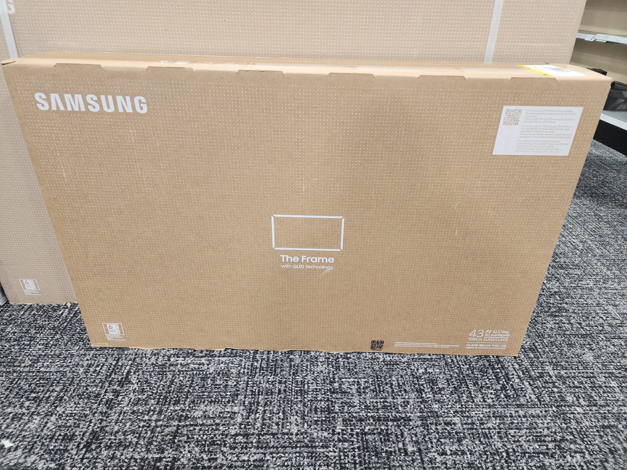 43” Samsung QLED 4K Smart Frame TV