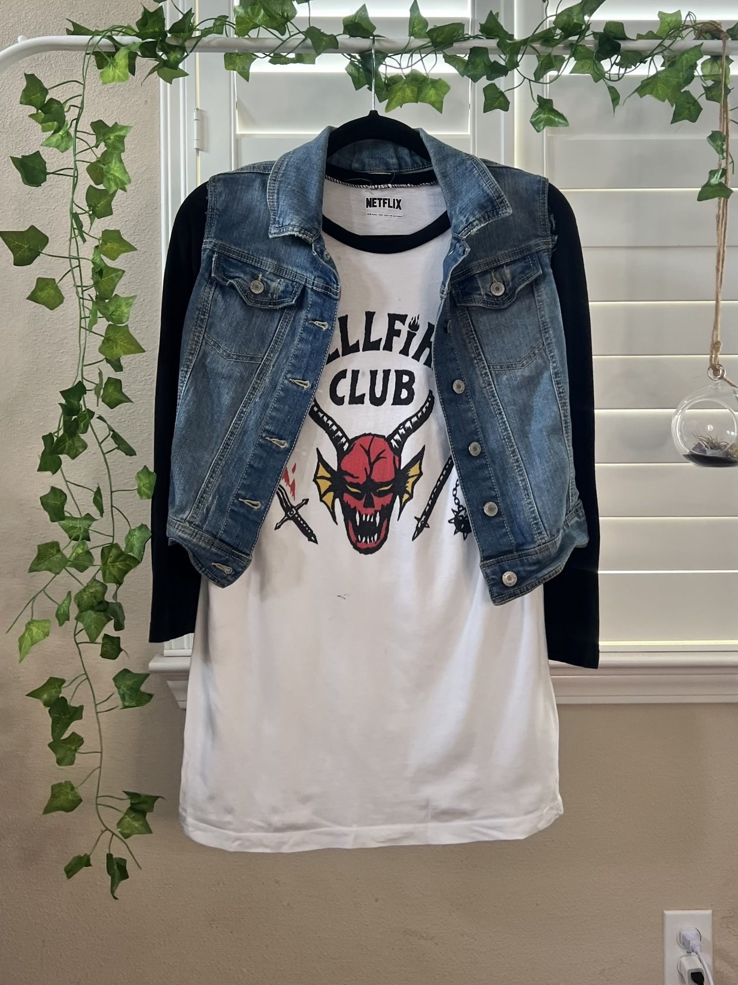 Eddie Munson ‘Stranger Things’ Netflix Halloween Costume Unisex Small