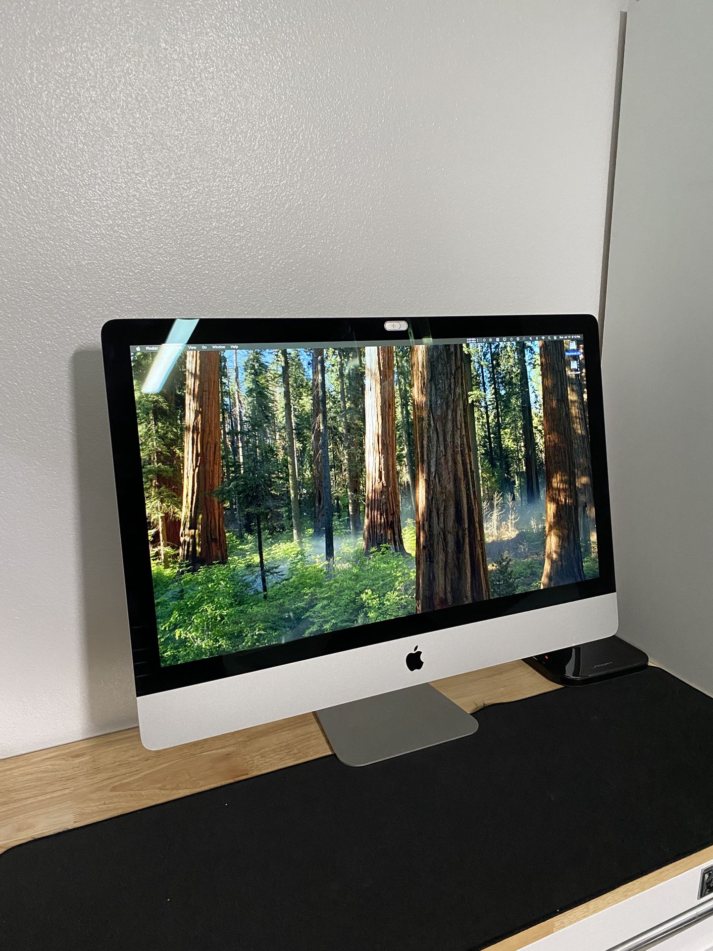 iMac 27” 5K 6 Core Radeon 570x 24GB RAM