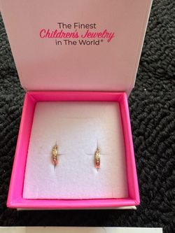 In Season Jewelry 14k Yellow Gold 7mm Clear Kids Hoop Earrings