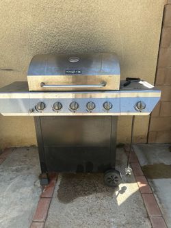 Propane bbq grill used a lot but works great $20