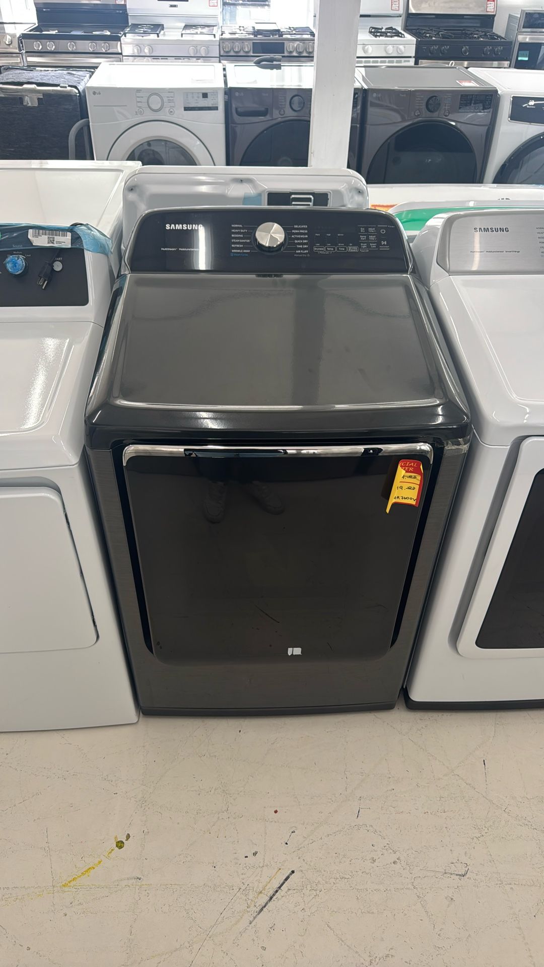 Samsung - 7.4 Cu. Ft. Gas Dryer with Steam and Super Speed - Black Stainless Steel