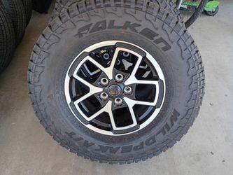 5 new tires and rims for 2026 Jeep gladiator 0 miles