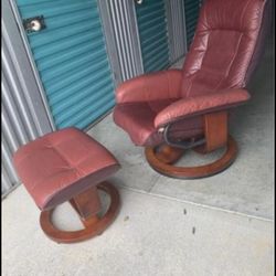 Chair + Foot Rest