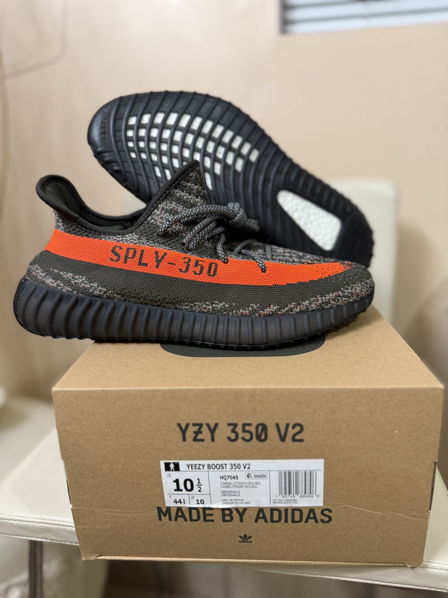 Adidas Yeezy Boost 350 V2 Carbon Beluga size 10.5 Brand new