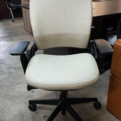 Steelcase leap V2 office chair