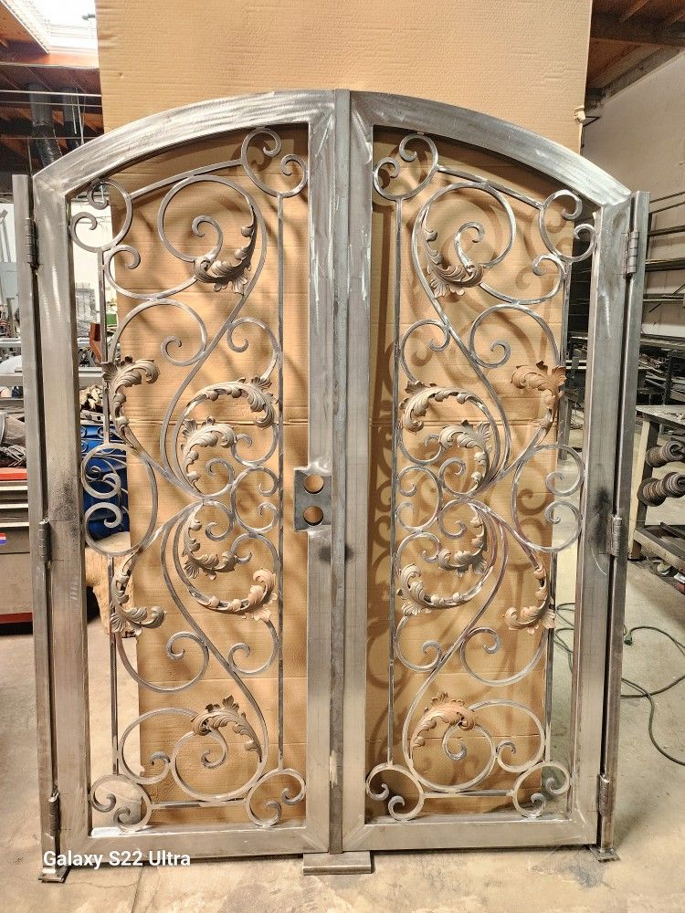 Side And Front Gate