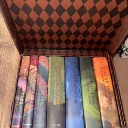 Harry Potter Collectors limited Edition Trunk Complete Hardcover Book Set Full Rare Sticker Sheet