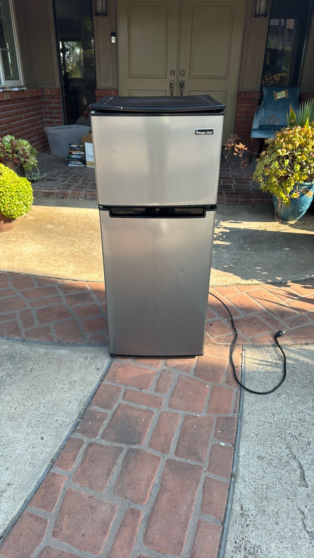 Magic Chef Fridge and Freezer Combo