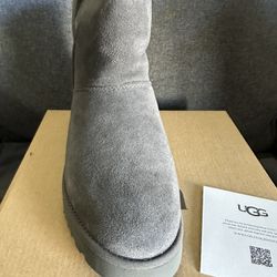 Gray Ugg Size 5
