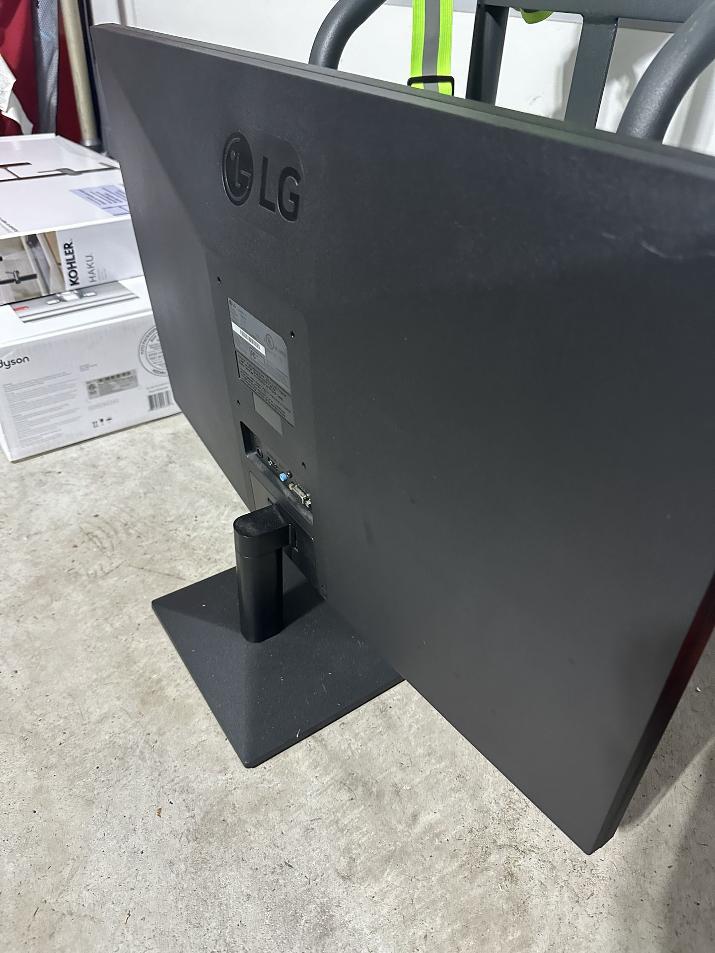 LG Monitor