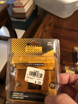 2 small amber trailer clearance lights