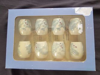 Pfaltzgraff mini salt and pepper shakers (8 pc)