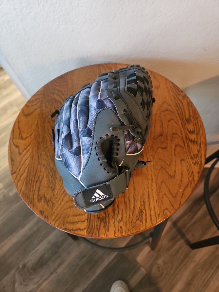 Adidas Black Baseball Glove 