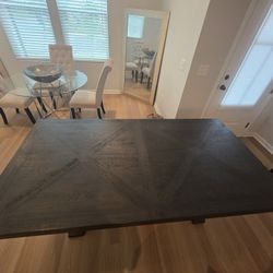 Dinning Table 