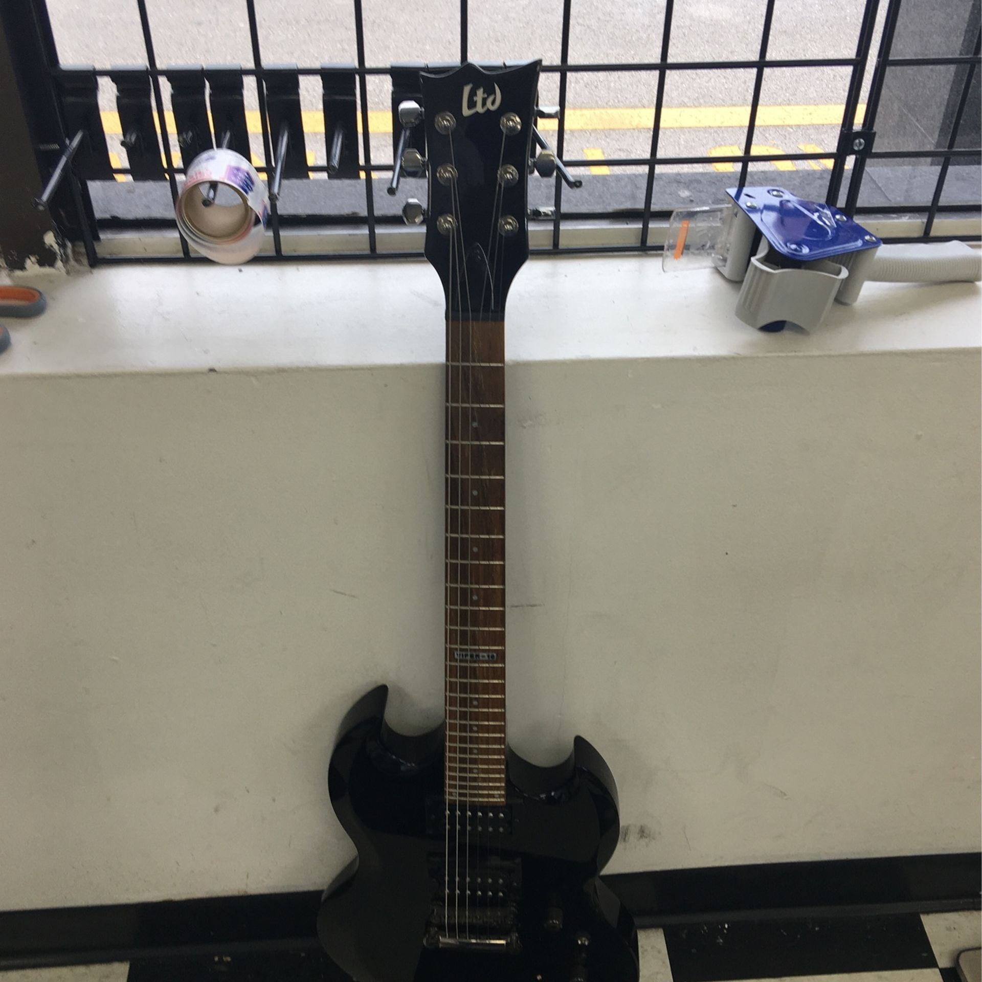 ESP LTD Viper -10  