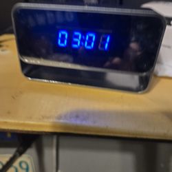 Hidden Camera Clock 