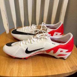 Nike Mercurial Vapor 15 Academy FG MG Cleats Men's 11.5 White Soccer DJ5631-600