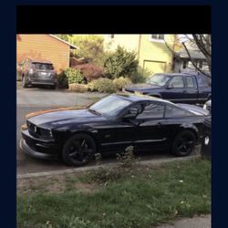 2005 Ford Mustang GT LOW MILES ‼️