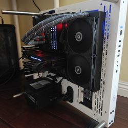 Gaming PC (AMD 3800XT, GTX 1080 Ti, 32GB RAM, 1TB SSD)