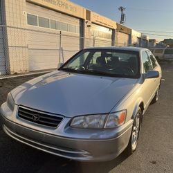 2000 Toyota Camry 