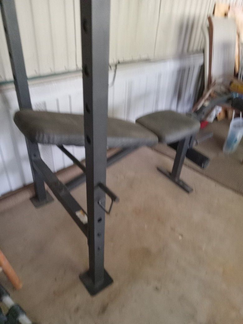 Weight Bench