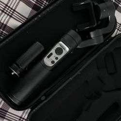 Hohem tripod bluetooth used once like brand new 