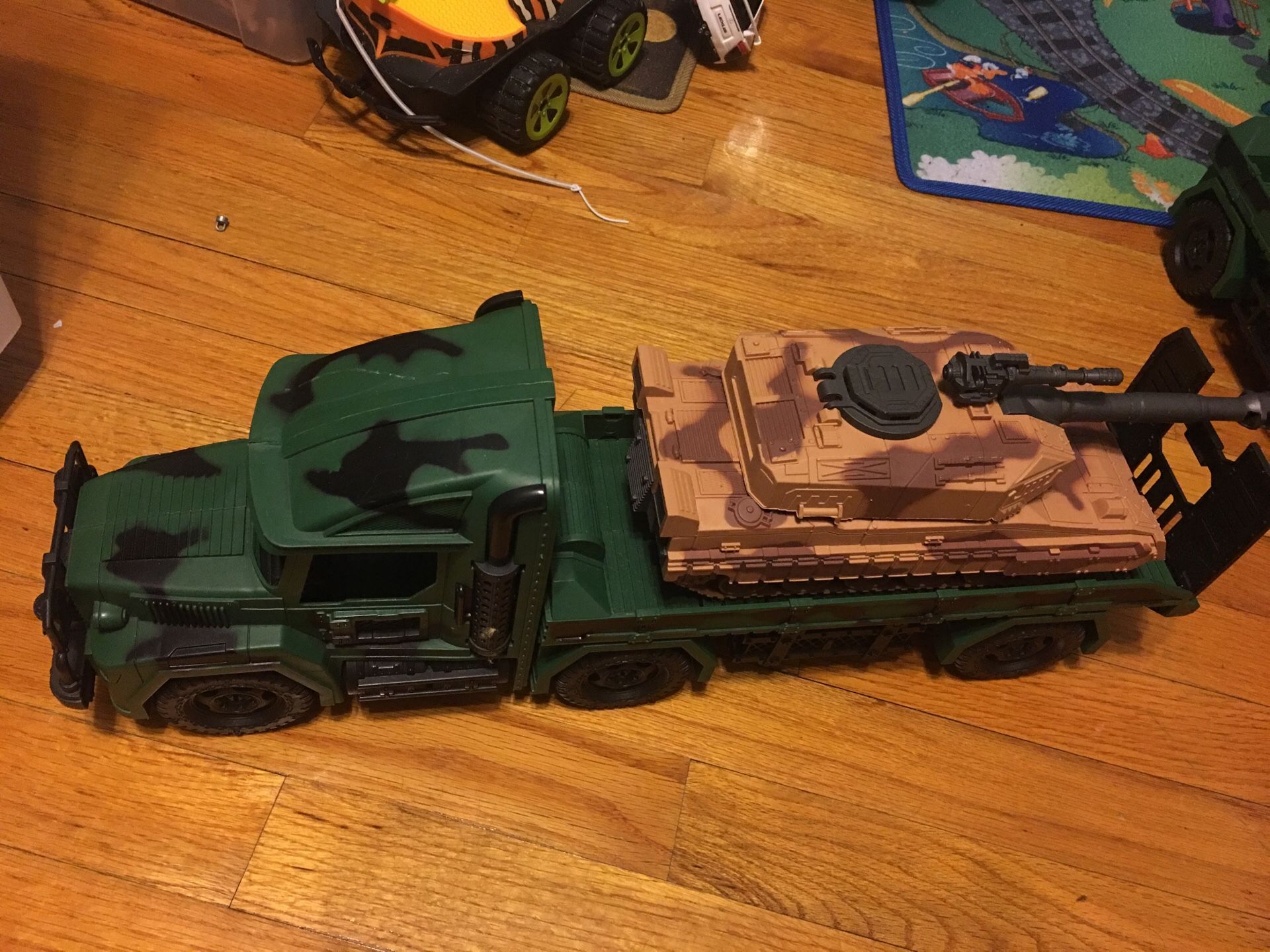 Army cars/trailer