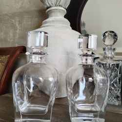 Set Of 2 Godlinger Decanters