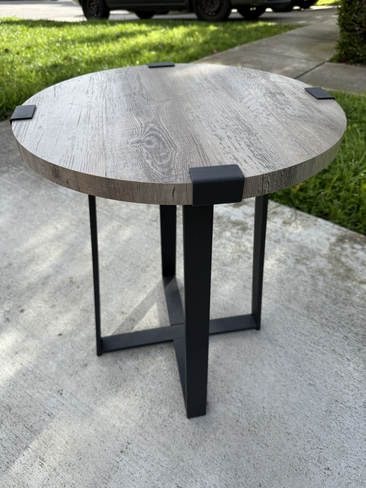 Round End Table