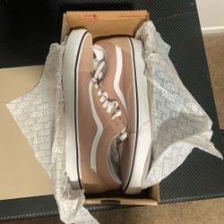 Vans Old Skool – Warm Taupe – Men’s 11.5 (New in Box)