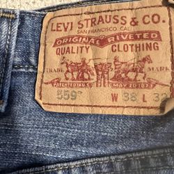 MENS RELAXED AND SYRAIGHT LEVIS. 38 X 32