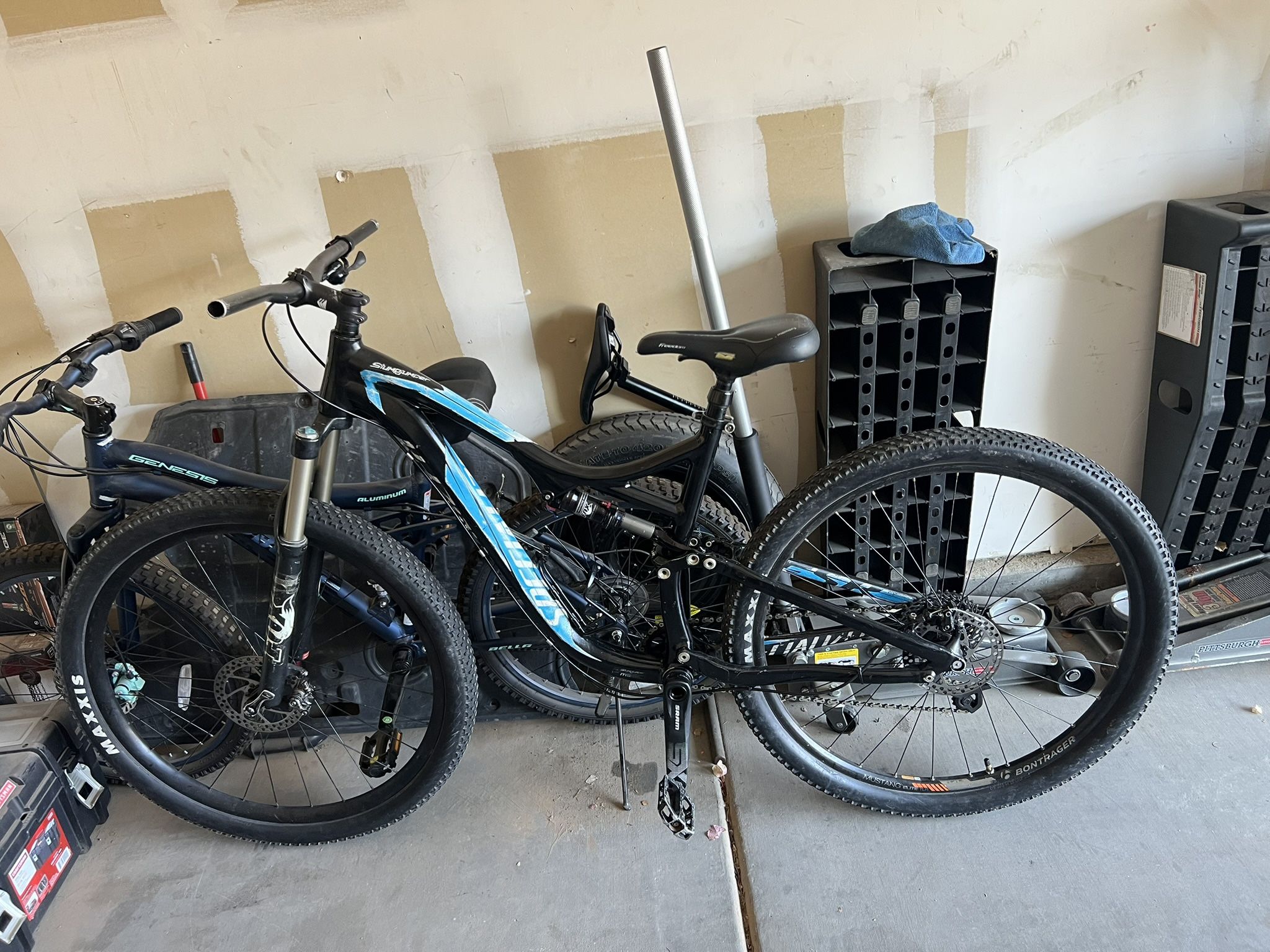 2014 specialized Stumpjumper 29” EVO Medium Frame
