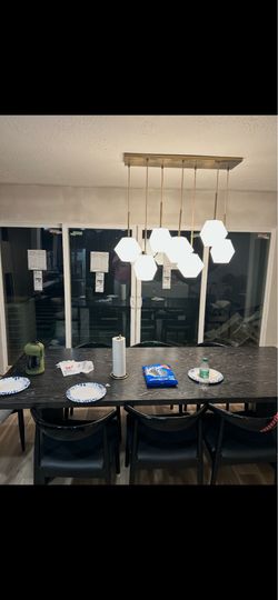 Williams Sonoma dining table