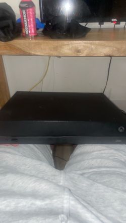 XBOX One X 1TB