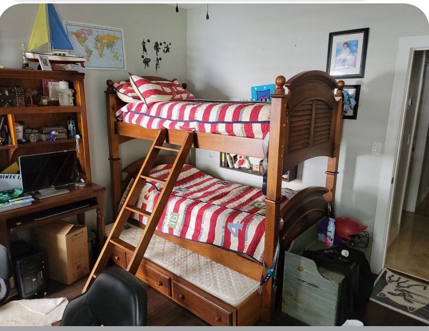 Twin Bunk Bed Trundle Bedroom Set With Desk And Hutch For Sale