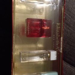 Elizabeth Arden Mini Perfume Set, Cross Posted, North Riverside 