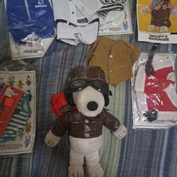Vintage Dress Up Snoopy With 9 Original Outfits