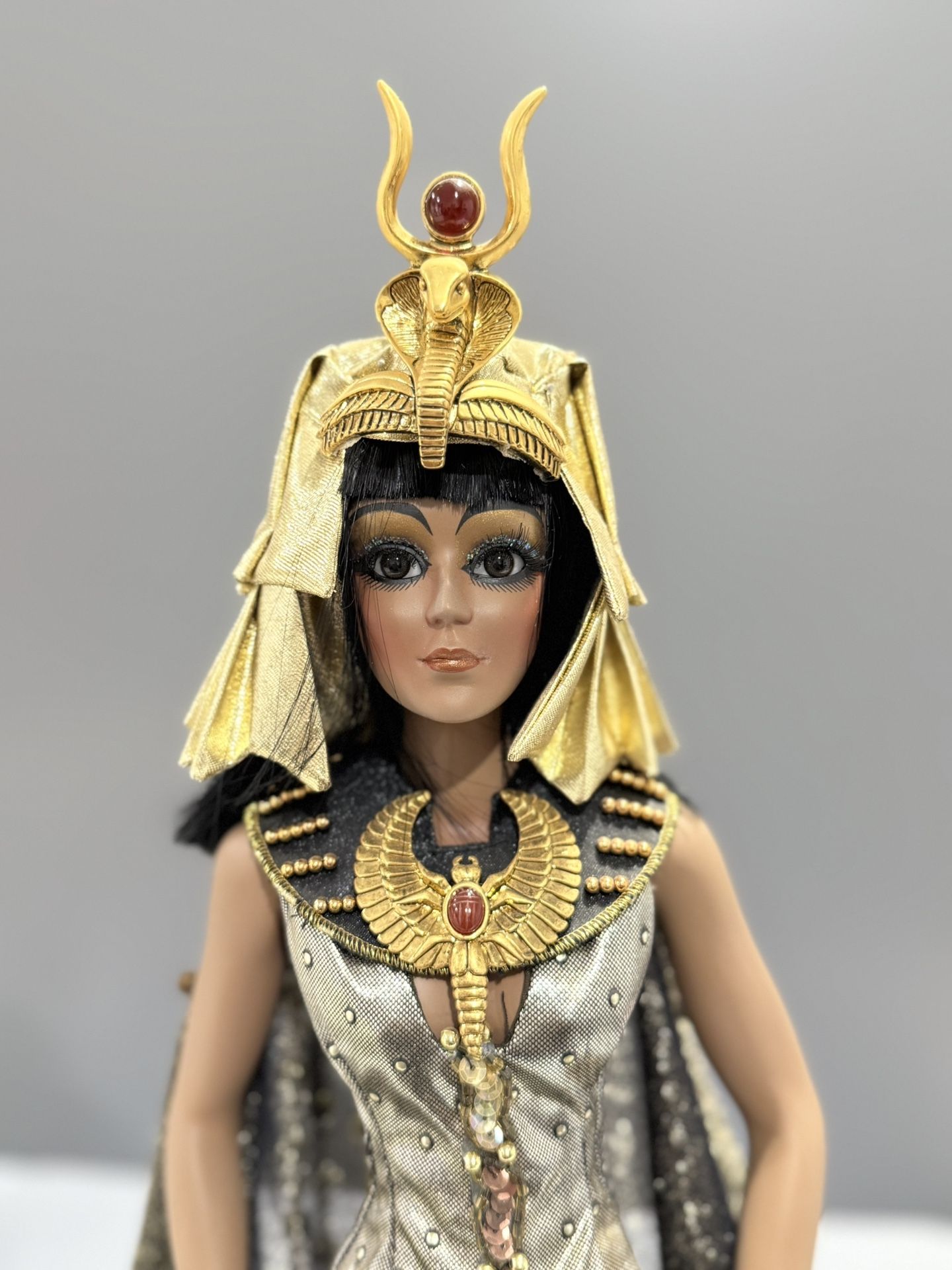 Franklin Mint Cleopatra Porcelain Doll Egyptian Heirloom Doll 18"