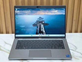 Dell latitude 5440 laptop 16GB RAM 512GB SSD