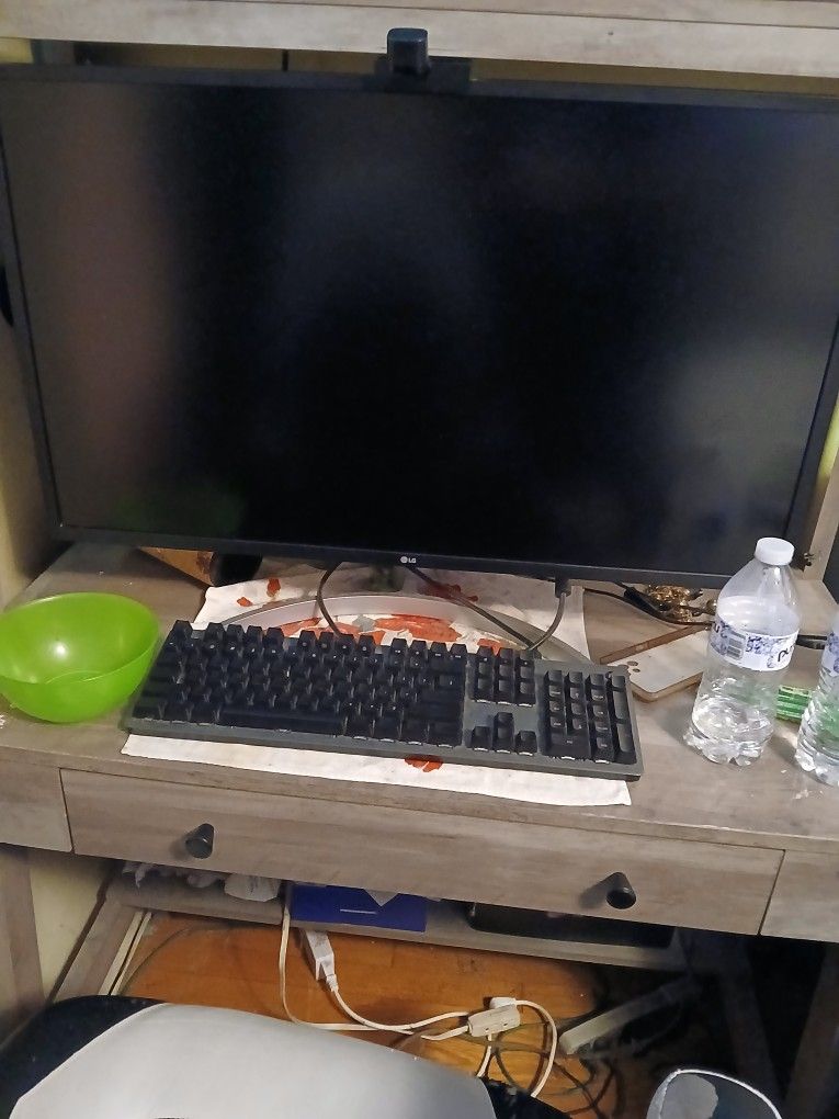 30 Inch Samsung 4k Gaming Monitor.