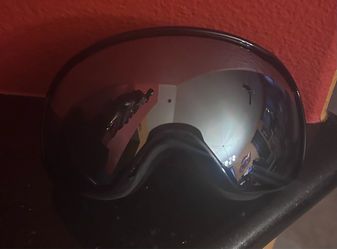 New Ski, Snow Goggles. Black Frame, Dark Mirror Lens