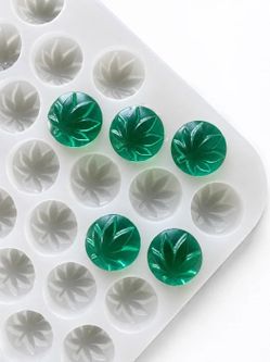 Cannabis gummy mold marijuana style leaf silicone candy mold