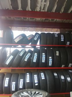 🎈hoy viernes tenemos🎇 los mejores🚛 descuentos en todas las🎈 llantas nuevas y rines en especial 🚛visítenos trabajamos los 7 días de la semana