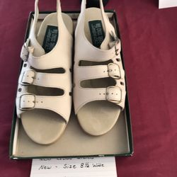 Women’s Sandals Size 8 1/2 W, New