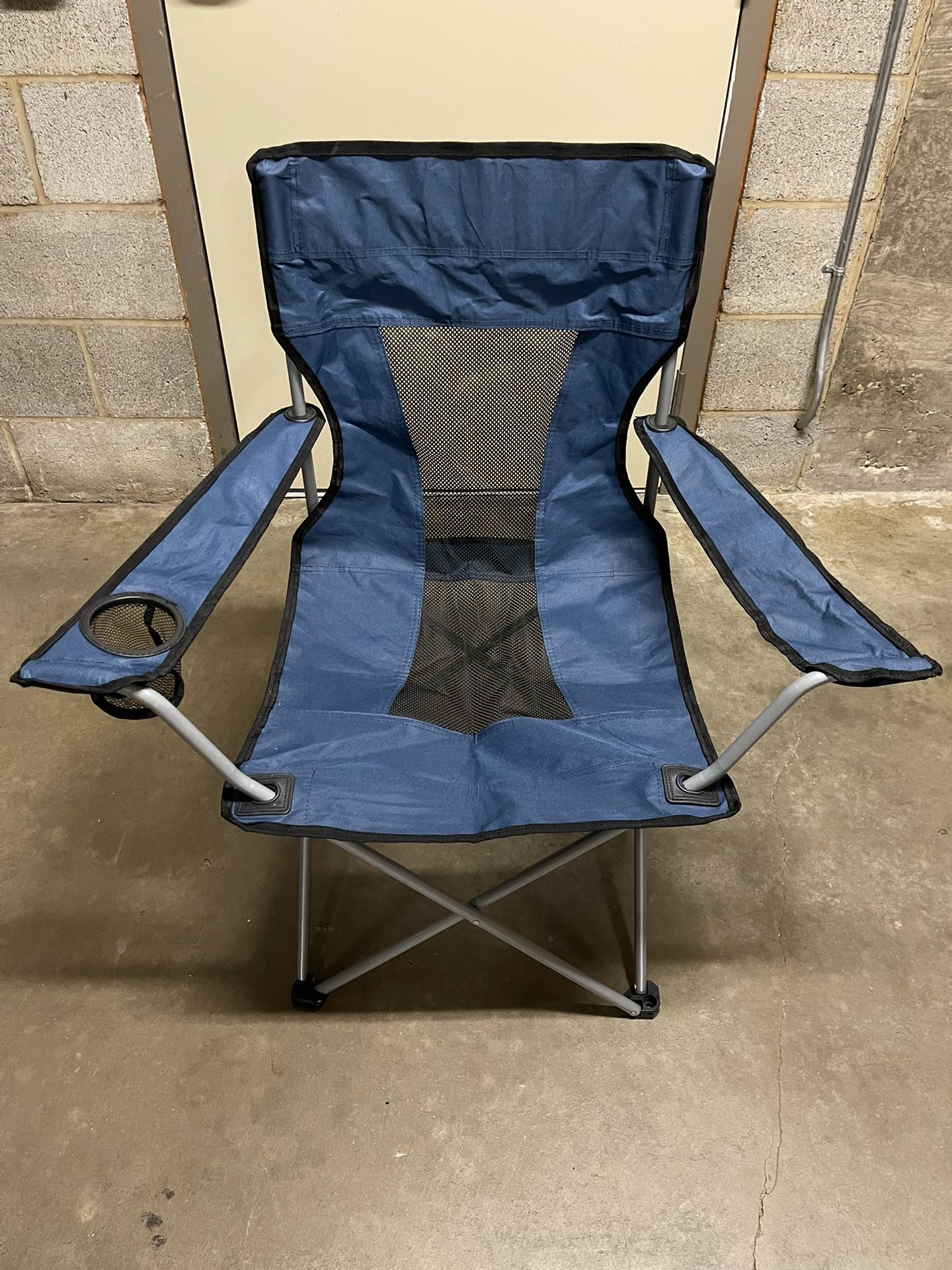 LIGHTWEIGHT FOLDING CAMP, BEACH, or GARDEN CHAIR - posted price is firm.