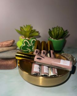 Eyelash and eyebrow growth serum