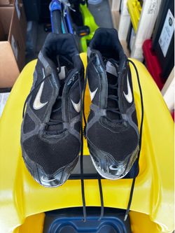 Men’s size 10 cross country shoes