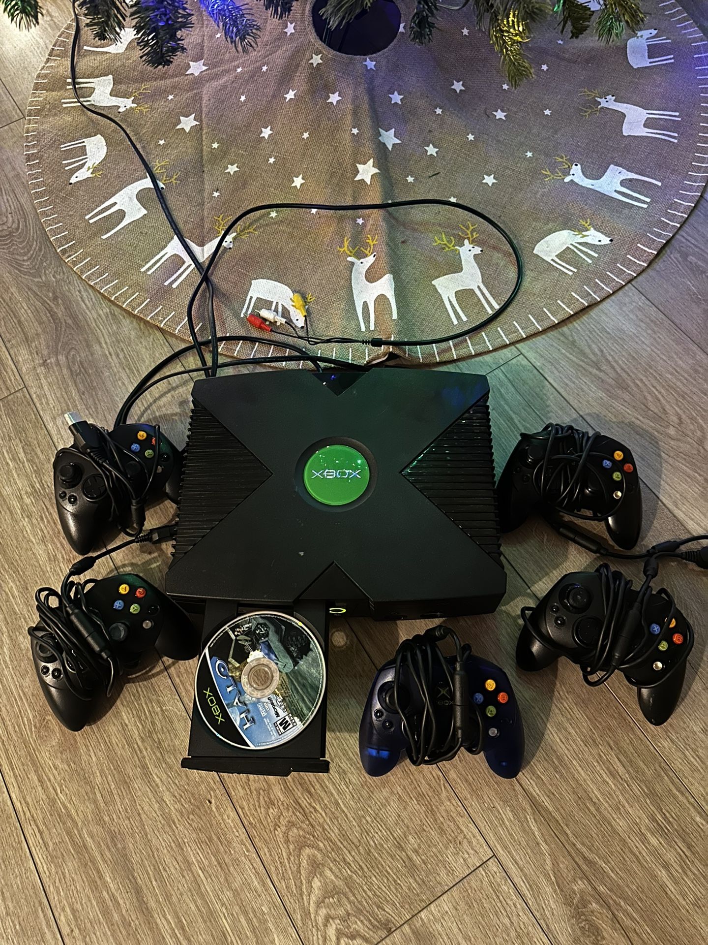 Xbox Console w/ 5 Controllers & Halo 1